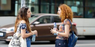 The Hidden Health Risks of Drinking Warm Bottled Water women 7297198 1280