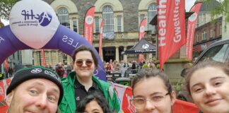 Gwirfoddolwyr yng Nghaerfyrddin yn cynnig help llaw i’r gymuned ehangach gyda Chlwb Brecwast Gwyliau’r Haf SJACCarmarthenDivisionVolunteers 1