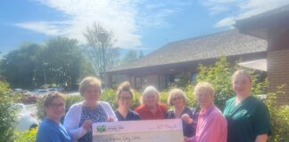 Sefydliad y Merched Glanyfferi yn codi dros £2,500 ar gyfer uned cemo WI Ferryside scaled