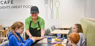 Asda shares important reminder to families to help them budget over the school holidays agp1001asdakidsmeals 64 wid1432fmtwebp alphaqlt60cacheBust2024 07 23