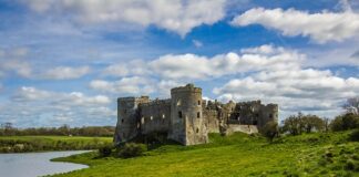 SUMMER STAYCATION BOOM FOR WELSH TOURISM DESPITE THE BAD WEATHER carew castle 2305685 640