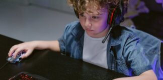 Navigating the Digital Playground This Summer: Benefits, Risks, and Finding Balance for Kids Online pexels tima miroshnichenko 7047304