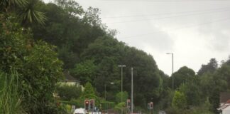 EXPERT COMMENT: FINAL BANK HOLIDAY TRAFFIC WARNING Bank Holiday traffic Torquay geograph.org .uk 3115416