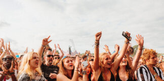 Buy now to beat the queues: Customers warned of queues at Reading station on Monday morning, as revellers return home from world-famous music event Reading 2023 Luke Dyson