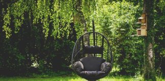 Thieves targeting garden furniture hanging chair 5200722 640 1