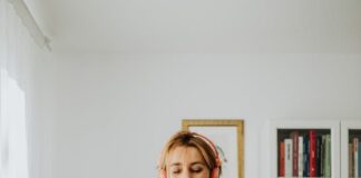 Combat Brain Rot with Desk Disco and Nature Therapy pexels karolina grabowska 5899246