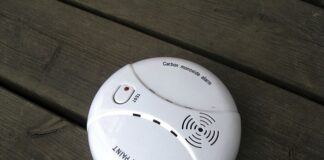 Don’t confuse carbon monoxide (CO) poisoning symptoms for a hangover – RoSPA and Wales & West 640px Carbon monoxide alarm