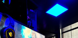 Dyma’r lluniau cyntaf o arena E-chwaraeon coleg arloesol newydd gwerth £230,000. ESPORTS1 scaled