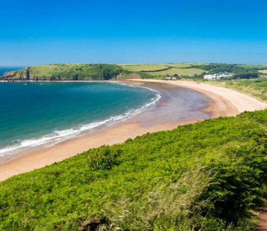 Ymunwch â’r Penwythnos Gwirfoddoli Mawr ym Mharc Cenedlaethol Arfordir Penfro a gwneud gwahaniaeth Freshwater East 1