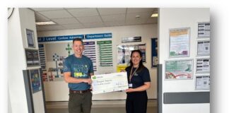 Mae heriau seiclo a nofio anodd yn codi dros £600 i Ysbyty Bronglais image002