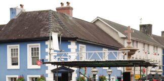 Prepare to be entertained and to join in the entertainment at Llandovery Sheep Festival llandovery male voice choir