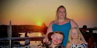 Carmarthenshire family set to ‘glow up’ for Tŷ Hafan’s West Wales spooky fun run Aimee Cameron and Anwen Davies Sept 2024