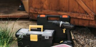 Things you shouldn’t store in the shed this winter pexels anete lusina 4792489