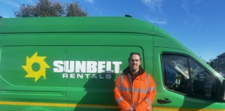 Dyn o Sir Benfro wedi defnyddio sgiliau cymorth cyntaf newydd dyddiau yn unig ar ôl iddo gwblhau cwrs hyfforddi St John Ambulance Cymru KieranWarlow 1 scaled