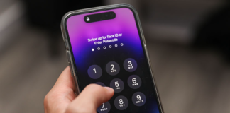 70% of people are unaware that their mobile phone listens to their conversations unnamed