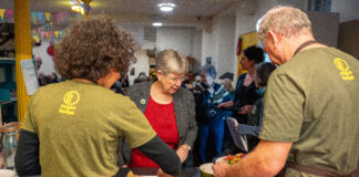 £1.7m i gefnogi teuluoedd ac unigolion sy’n wynebu tlodi bwyd CeginHedynJH1 scaled