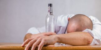 Health expert reveals which hangover cures will actually work this Christmas man 428392 1280