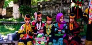 Travel experts reveal 5 unmissable cultural festivals and their fascinating traditions 7fc9d6e063a2dd3d1360d70e08d1c3ef0a8b1467