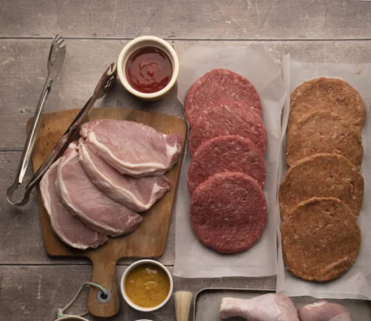 Winter BBQs are heating up: Searches for “winter BBQ ideas” surge by 5,000% across the UK campbellsmeat campbellsmeat bbqessentialsbox 16321242821650BBQessentialsbox1 b4ebd1f1 8c4f 4fa0 a56f 254aa43e552c 600x900 crop center