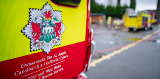 Cynllunio ymlaen llaw ar gyfer ymarferiad ‘digwyddiad mawr’ i’w gynnal yn Sir Gaerfyrddin MAWW Fire and Rescue Service Appliance