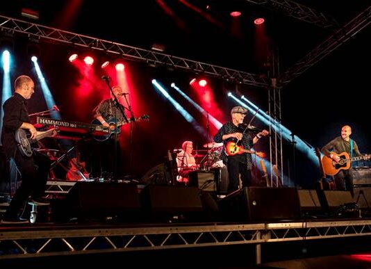 Lindisfarne play Carmarthen in March image004