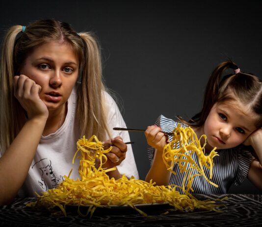 Understanding Eating Disorders & Mental Health: Eating Disorders Awareness Week mother 6302304 1280