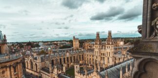 A Step-by-Step Guide to Applying for Medicine in the UK nils lindner 2fPT0OpMvRY unsplash scaled