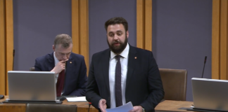 Welsh ministers ’embarrassed’ over Crown Estate devolution 250325 crown