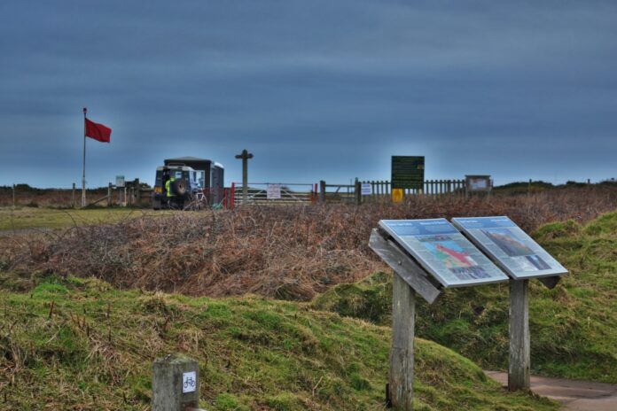 Castlemartin MOD Checkpoint at the Firing Range geograph.org .uk 4320674 Castlemartin MOD Checkpoint at the Firing Range geograph.org .uk 4320674