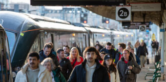 Cymru v Lloegr: Great Western Railway yn rhedeg trenau ychwanegol ddydd Sadwrn ar gyfer gêm Bencampwriaeth y Chwe Gwlad SWNS GWR RUGBY 17 scaled