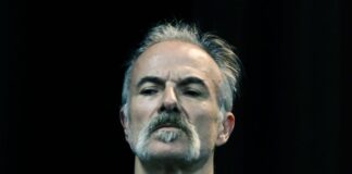 Water Wars gan ddramodydd o Gaerfyrddin, Ian Rowlands yn dod i Lanelli a Rhydaman Water Wars 5 Photo credit Noel Dacey