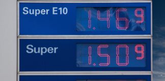 10 fuel saving tips to keep costs low gasoline prices 206098 1280