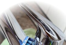 Simple household items may be the key to removing hard water stains water tap 493039 1920