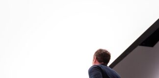 LEAP MOTOR LAUNCHES INNOVATIVE LEAP MAT CHARGING DEVICE image002 scaled
