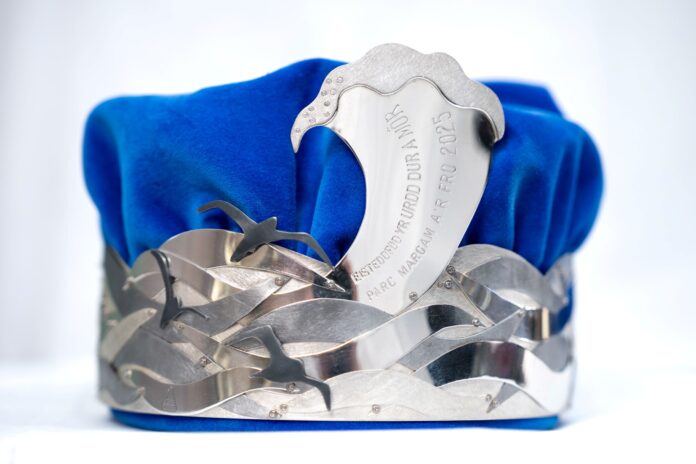 Coron Eisteddfod yr Urdd 2025 Crown Coron Eisteddfod yr Urdd 2025 Crown