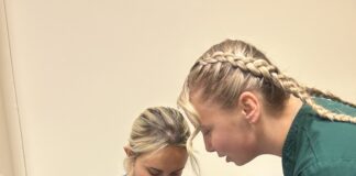 New equipment will help locate NHS patients’ veins Handheld Vein Viewing Systems for Withybush SDEC