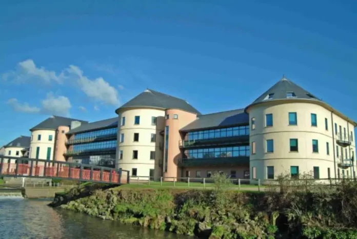 county hall.jpg.article 962