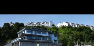 Marine Centre Restaurant s foot harbour 2 gd photog