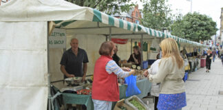 Cyfle i gymunedau gwledig Cymru ennill grant gwerth £20,000 i sbarduno newid Market