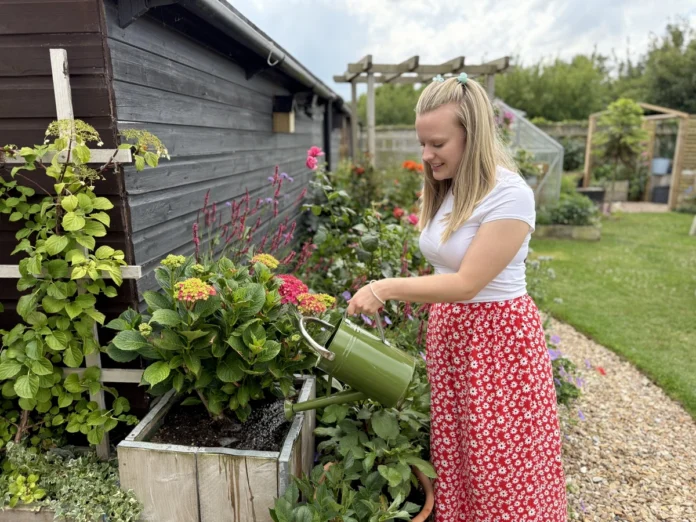 Water wisely Eve and watering can Water wisely Eve and watering can