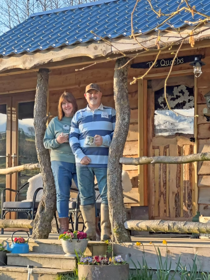 Quabbs Cabin Steph and Paul