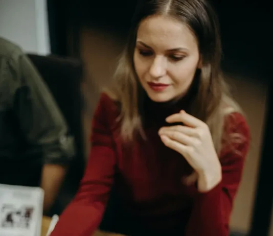 Experts Reveal The Biggest Red Flags In Job Interviews That Indicate A Toxic Workplace pexels cottonbro 3205566