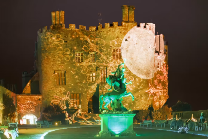 Spooky illuminations i Powis Castle and Garden