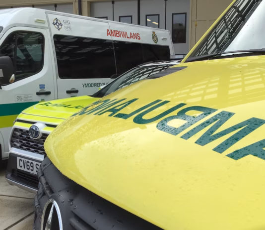 Categorïau Galwadau 999 Newydd I Wella Gofal Cleifion Ac Ymateb Ambiwlansys Ambulance 1 cropped 1