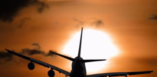 Top Tips From World Nomads Experts On How To Overcome Jet Lag This Festive Period pexels pixabay 104826