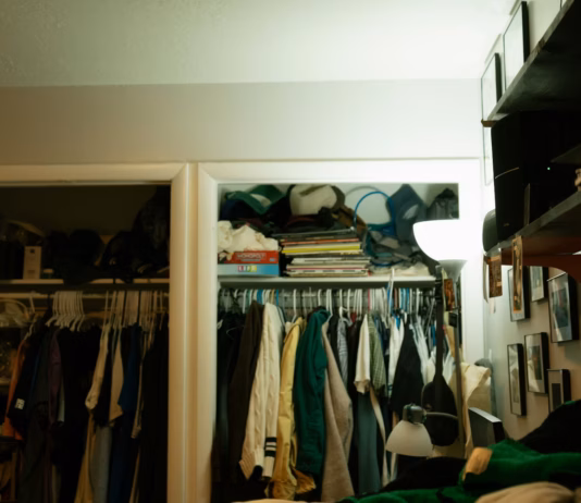 Households Warned Musty Smell In Wardrobe Could Be A Sign Of Rotting Clothes photo 1742453161018 73e39a241541