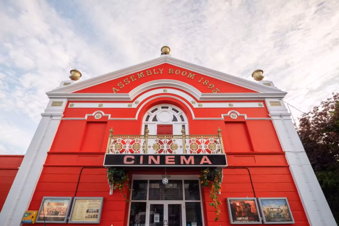 Magic Lantern exterior2 Magic Lantern exterior2