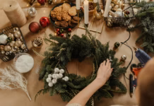 Easy DIY Christmas Decorations To Wow Your Neighbours pexels cottonbro 6063136