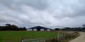 ‘Robot Scraper’ Shed ty rhos 3