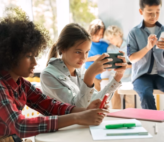 Parenting Steps On How To Minimise The Negative Effects Of Media On Youth children social media